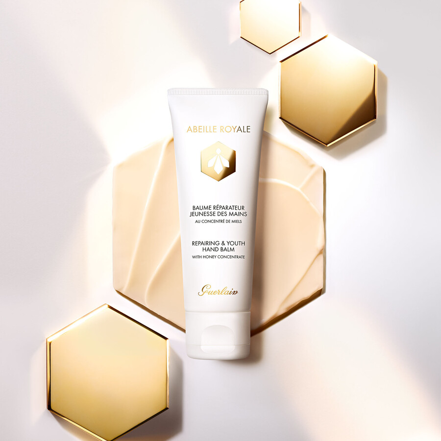 abeille royale ⋅ revitalizing youth hand balm ⋅ guerlain