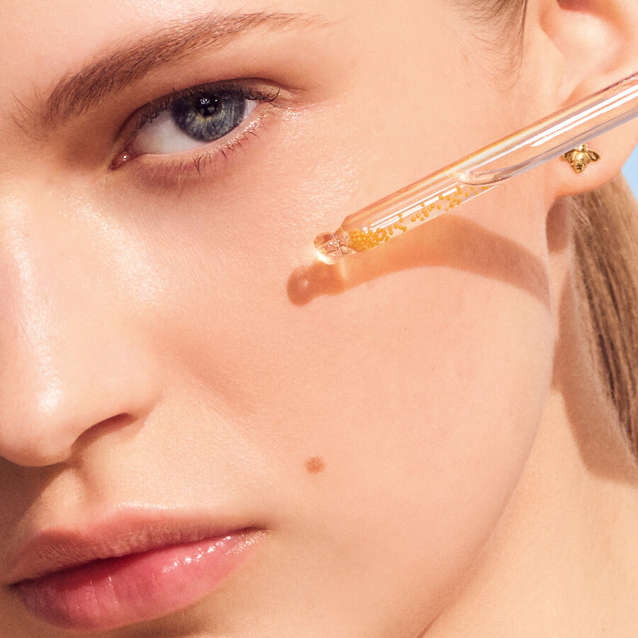 abeille royale ⋅ youth watery oil serum ⋅ guerlain