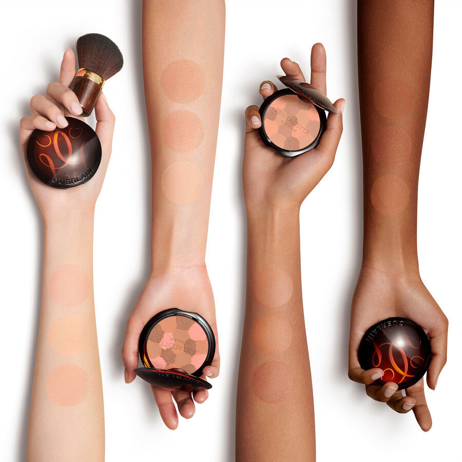 terracotta light ⋅ the sun-kissed natural healthy glow powder - 96 naturally-derived ingredients ⋅ guerlain